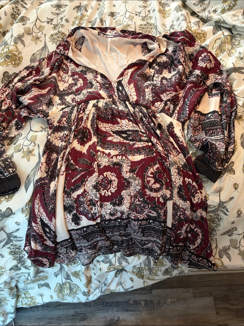 Free people Women's V-Neck Boho Peasant Top in Burgundy and Cream